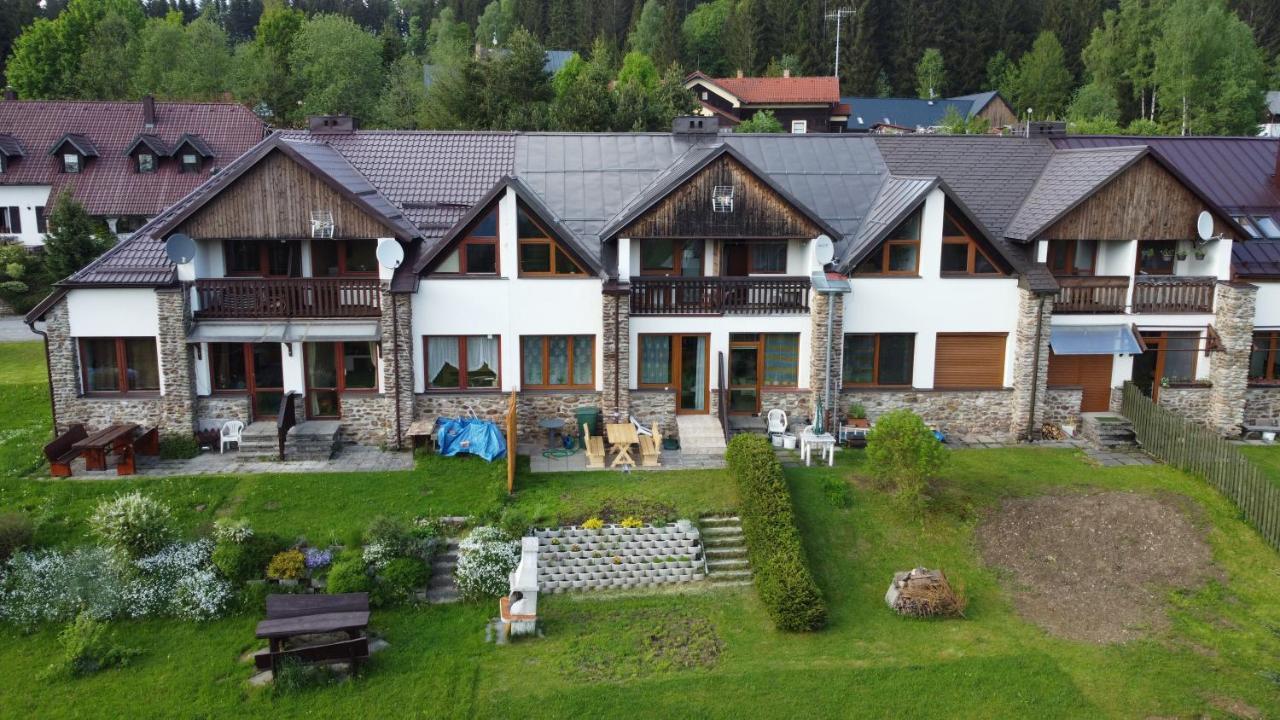 Apartmány Kubova Huť Exterior foto